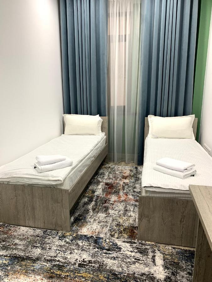 Magistral Hostel Бишкек Екстериор снимка